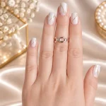 انگشتر زنانه نقره‌ای طرح کارتیر